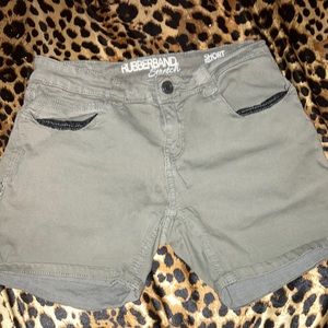 Green bubberband stretch shorts